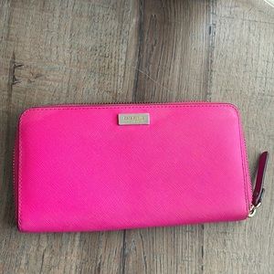 Super cute Kate Spade wallet